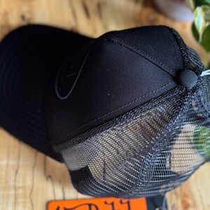 NWT Von Dutch Triple Black Trucker Hat Adjustable- SnapBack